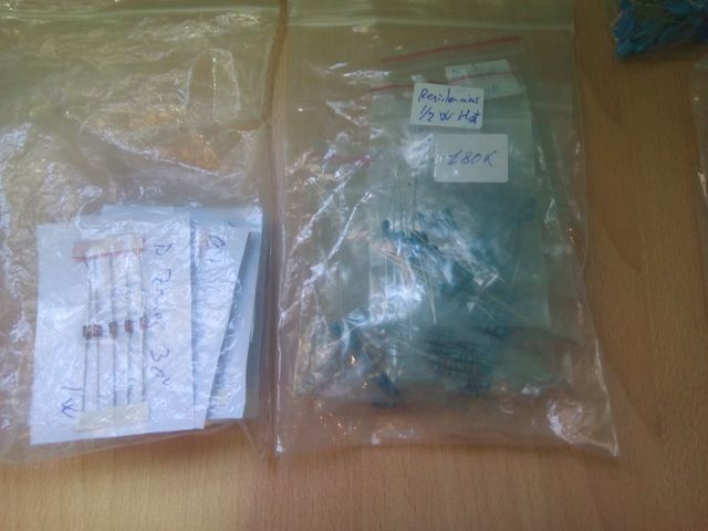 Lote de Componentes Electronicos , 400 unidades