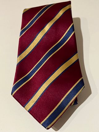 Corbata de rayas de la marca Diva