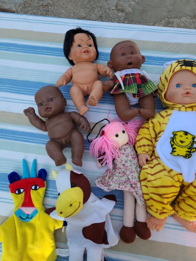 Lote muñecos y marionetas