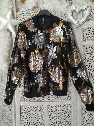 Chaqueta tipo bomber a estrenar. Talla 38