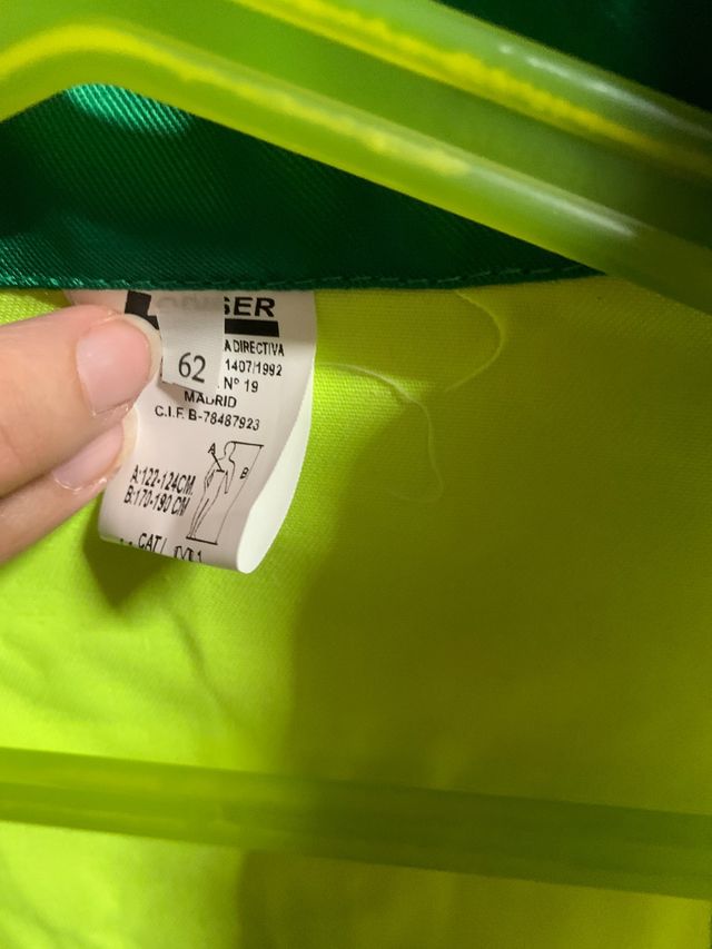 chaqueta final trabajo reflectante