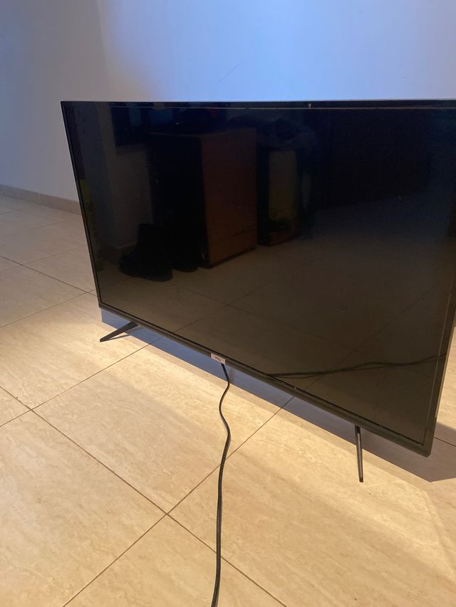 Televisor TCL