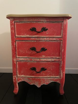 Comodino stile provenzale