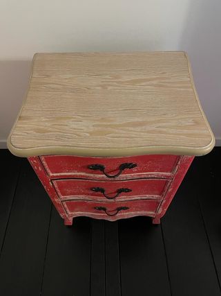 Comodino stile provenzale