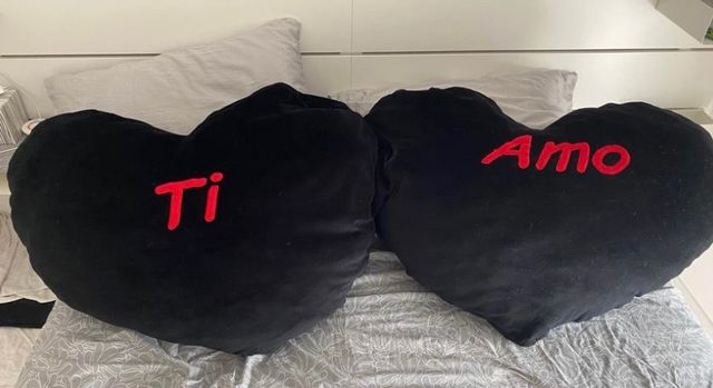 Cuscino / pouf cuori gigante