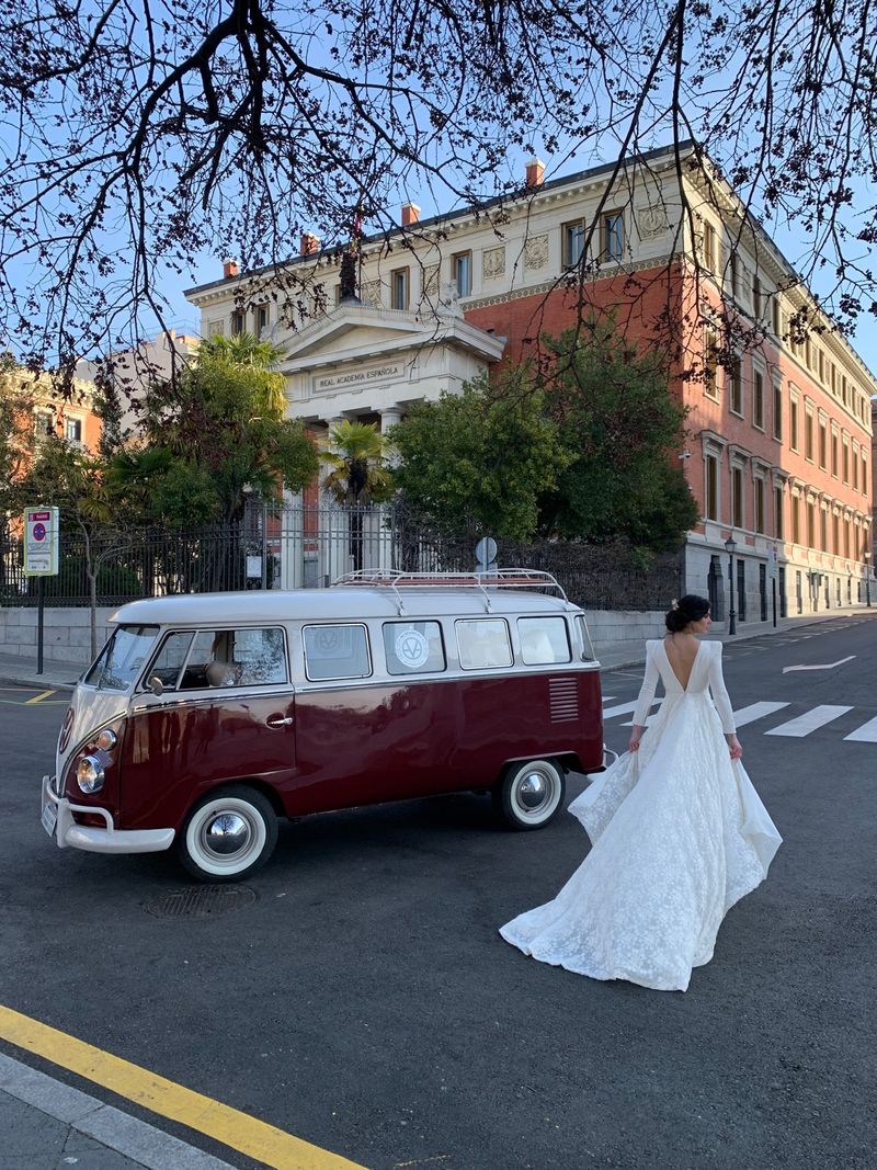 Volkswagen kombi retro t1 furgo alquiler en Madrid en WALLAPOP, image size:800x1067