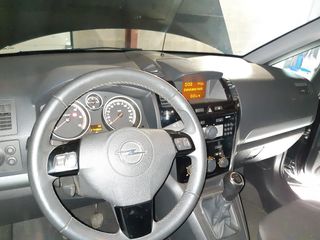 Opel Zafira 2010