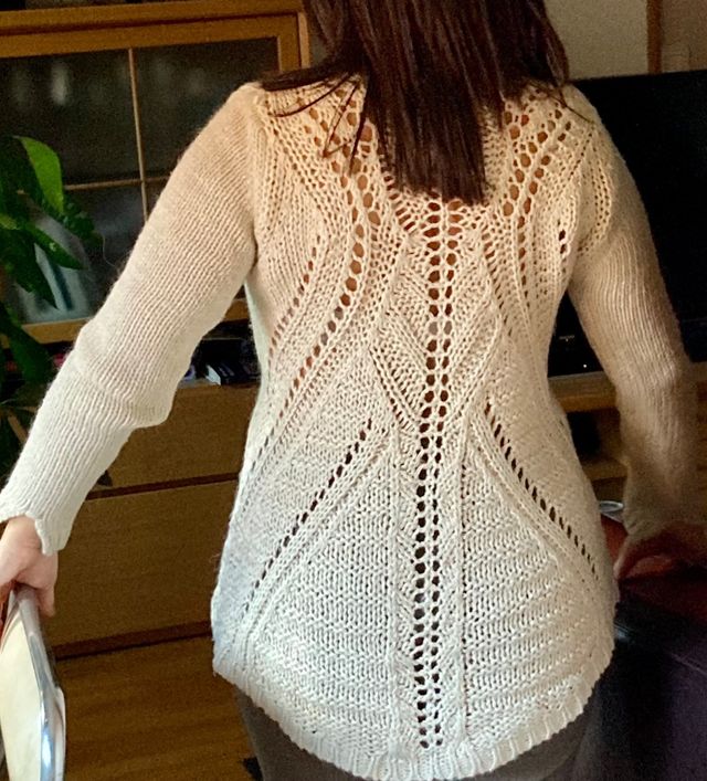 Jersey Zara,calado y escote en pico