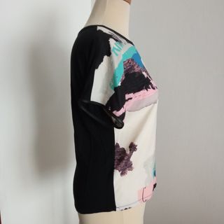 Camiseta multicolor. Zara