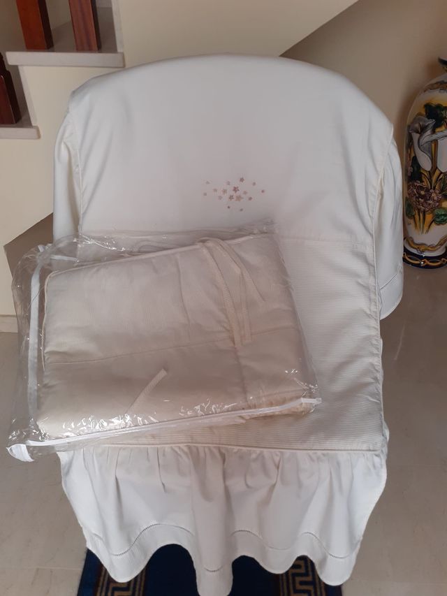 Edredón y chichonera cuna