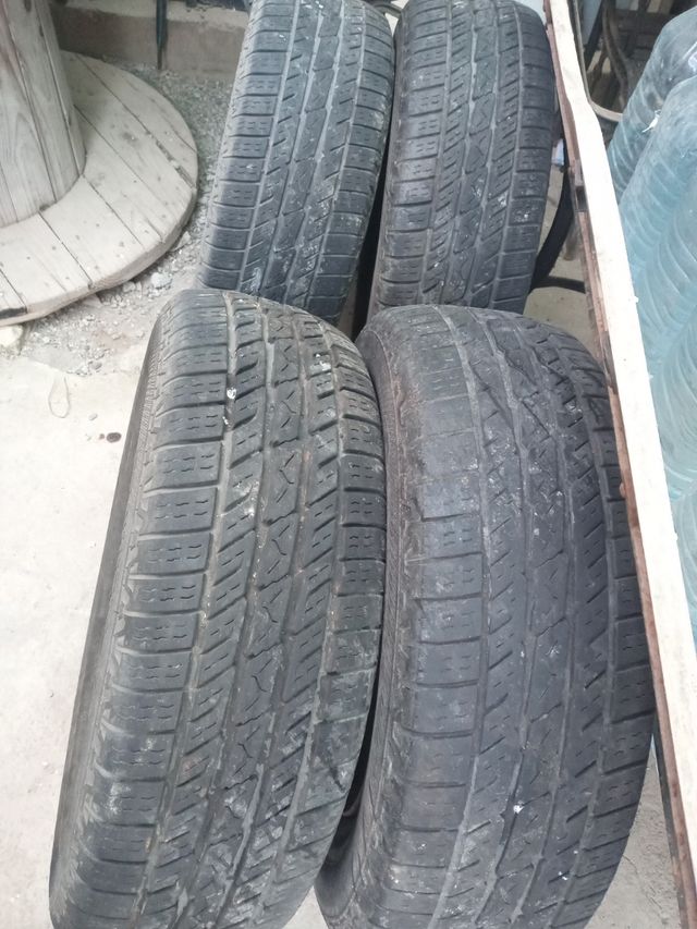 Ruedas zuzuki 4x4 muy bien cuidadas