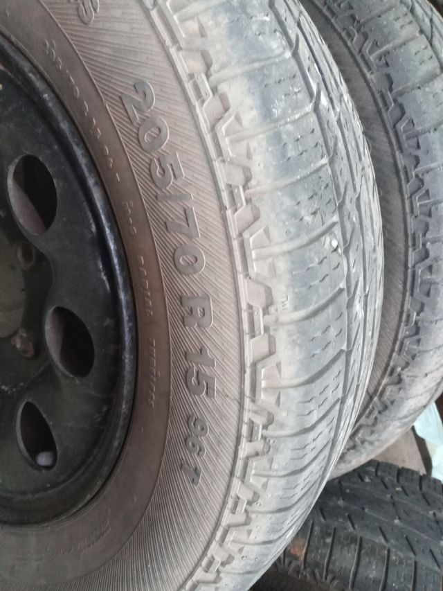 Ruedas zuzuki 4x4 muy bien cuidadas