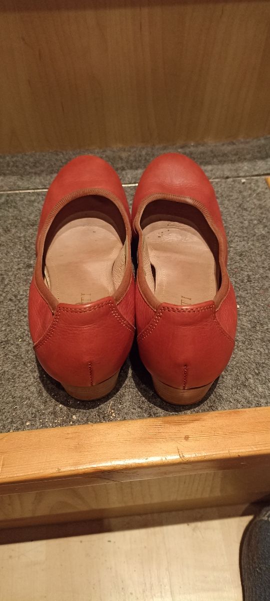 Ballerine rosse tg 38 in pelle.Usate pochissimo