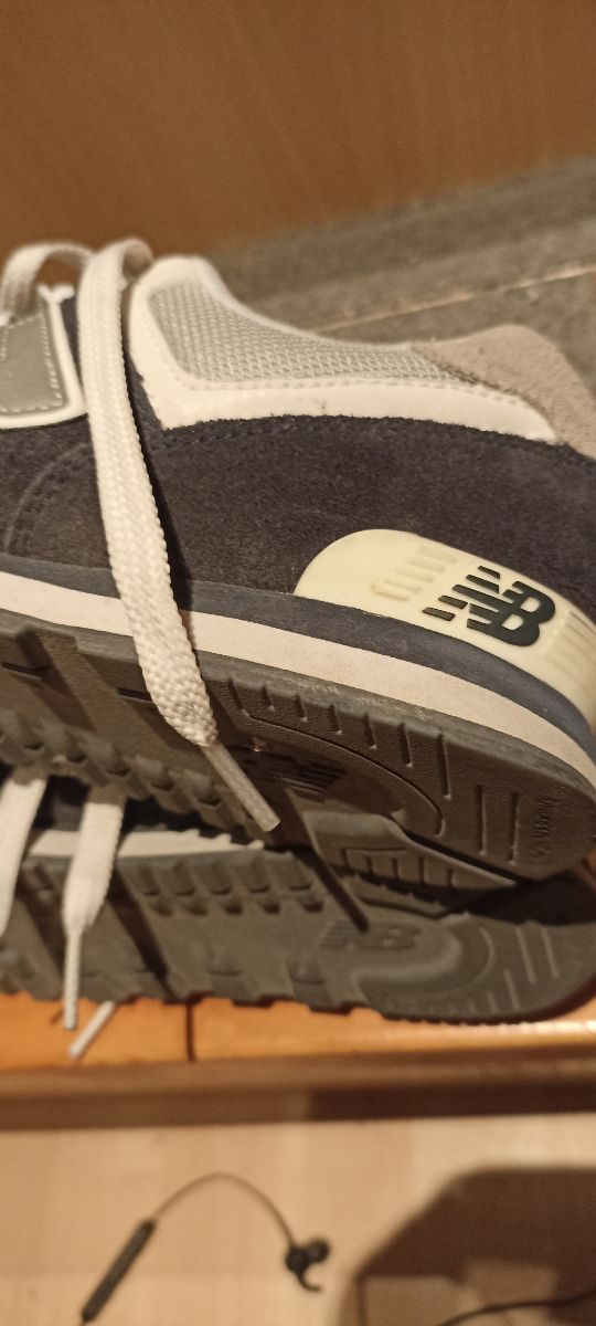 Scarpe NEW BALANCE TG 38 colore blu bianco. Usate