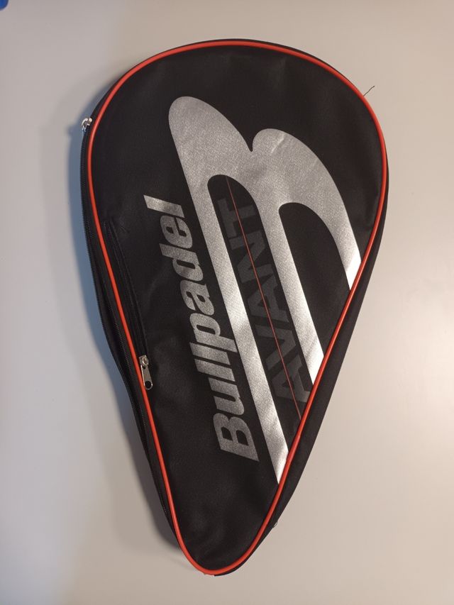 NUEVA. Funda Térmica para Pala de Padel Bullpadel.