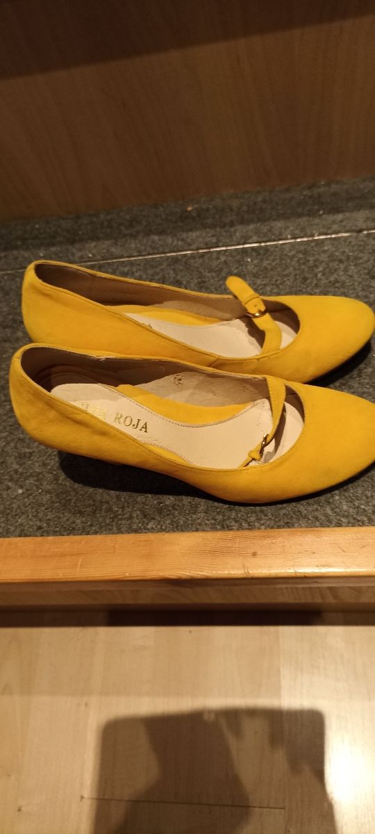 décolleté gialle tg 38