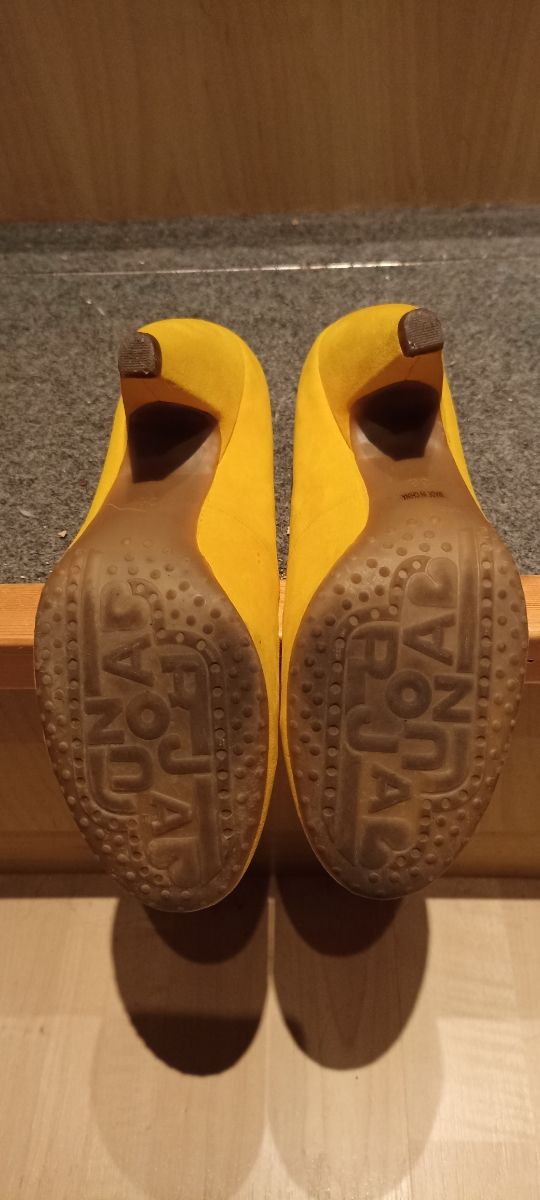 décolleté gialle tg 38