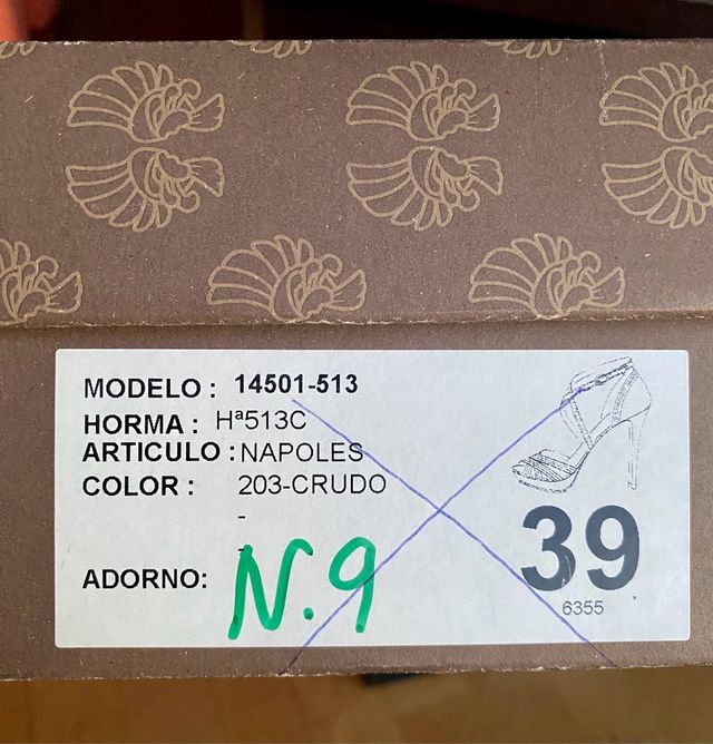 Zapatos de novia y salón color crudo T39