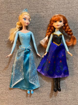 Princesas Elsa y Ana, 28-30 cm.