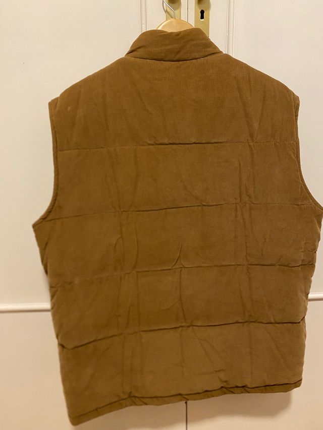 Chaleco Massimo Dutti de pana.