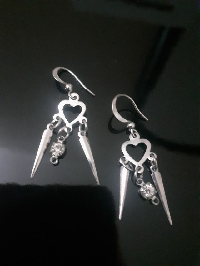 orecchini con cuori ed uno strass