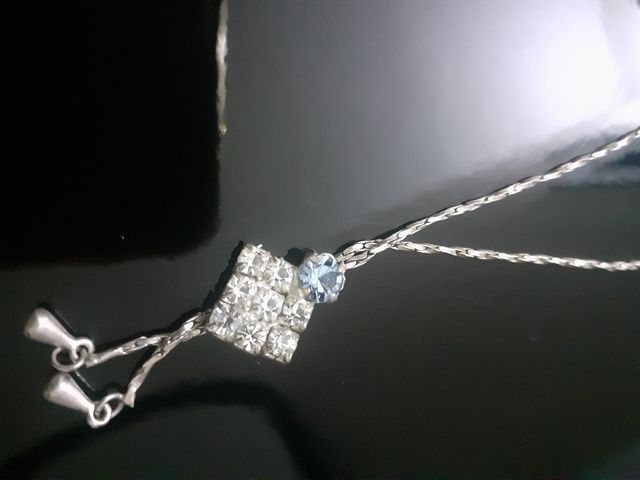 collana punto luce con strass