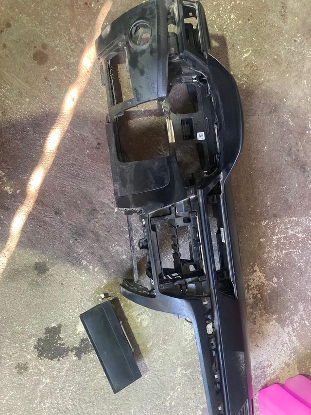 Salpicadero y airbag copiloto y rodilla Škoda