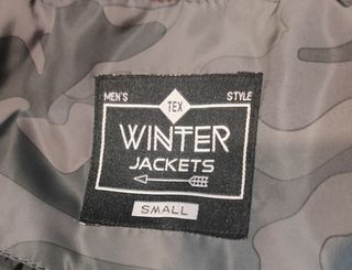 CAZADORA TIPO BOMBER COLOR CAMUFLAJE EN GRIS T. S