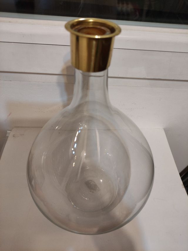 Decantador o botella de cristal