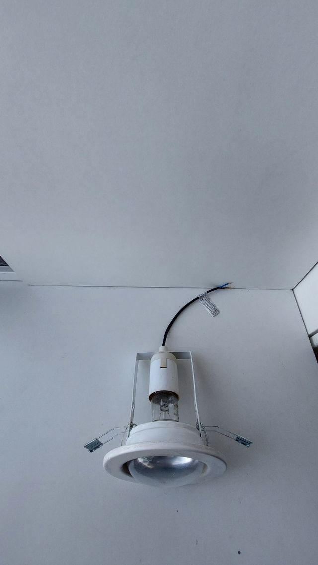 Foco con bobilla osram r80 60w e27