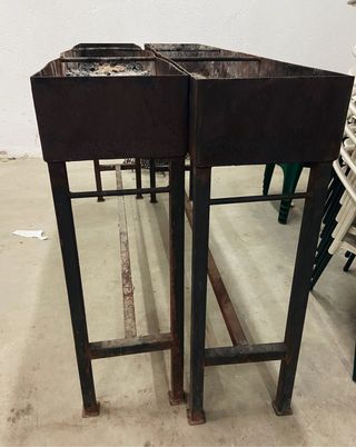 1 BARBACOA DE HIERRO FORJADO