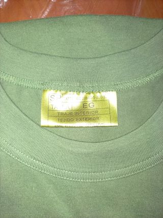 Traje interior militar montaña.