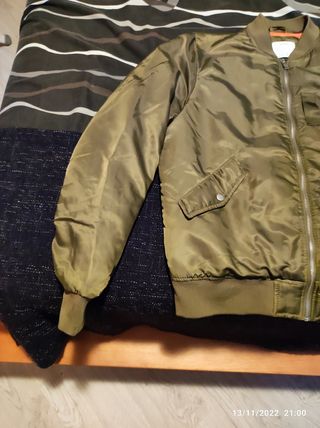 Bomber verde