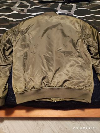 Bomber verde