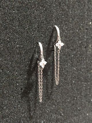 "Aros Flor de Circonitas"
