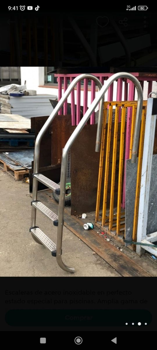 Escalera piscina