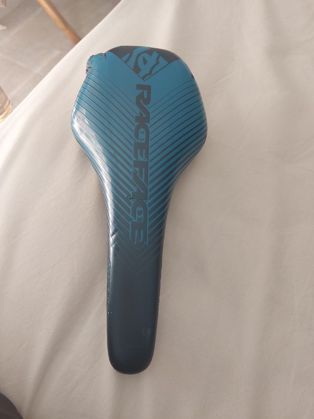 sillin race face aeffect azul