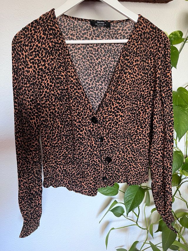 Blusa estampado animal.