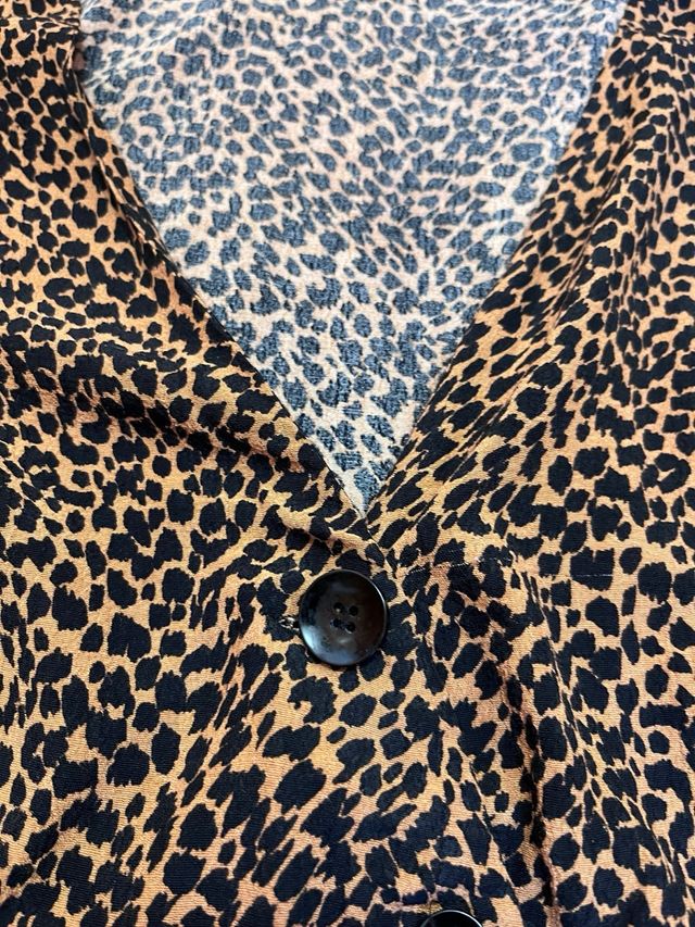 Blusa estampado animal.