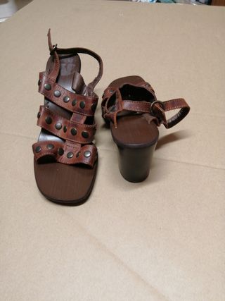 SANDALIAS DE PIEL