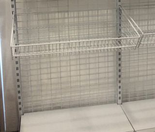 Cestos para estanterías metálicas 20€cada uno 