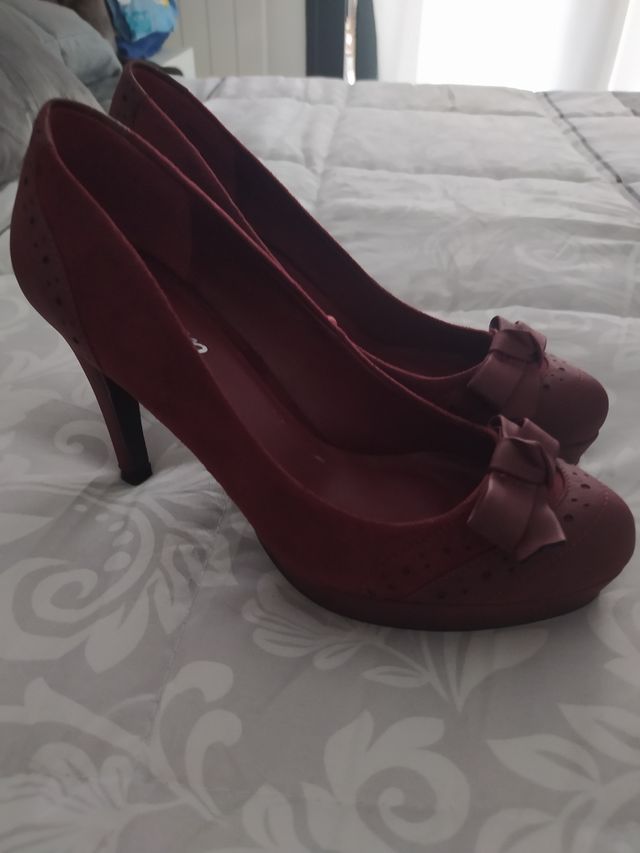 zapatos de tacon granates