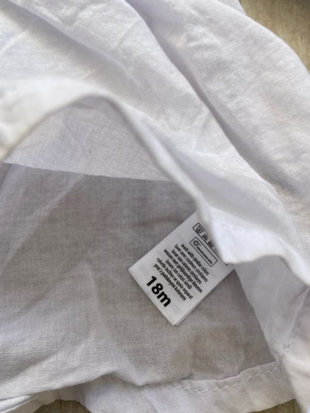 Blusa blanca bebé talla 18 meses