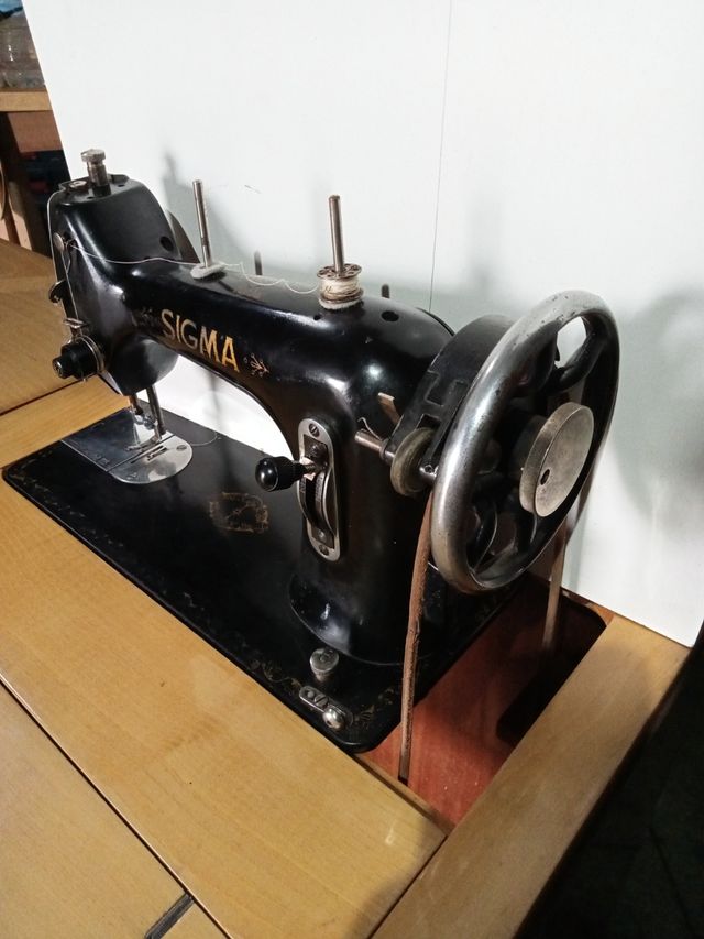 maquina coser sigma negrita