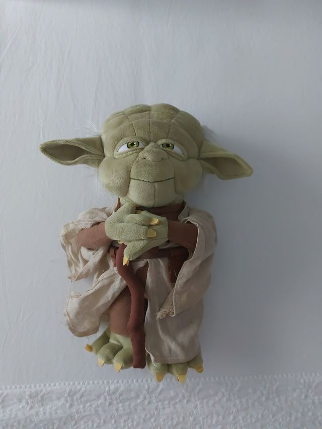 PELUCHE YODA 30 CM