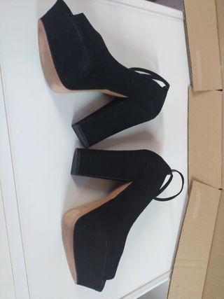 Zapatos negro ante fiesta