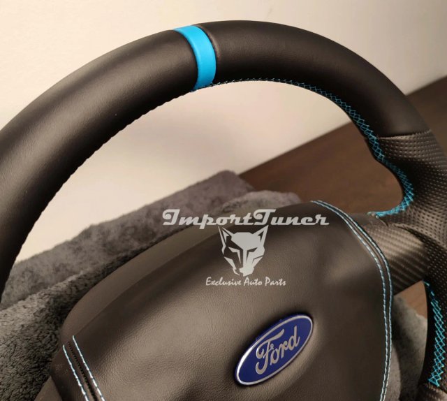 Volante Ford Focus RS mk2 fibra de carbono