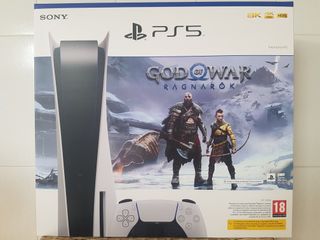 Consola PS5 con juego God of War Ragnarock