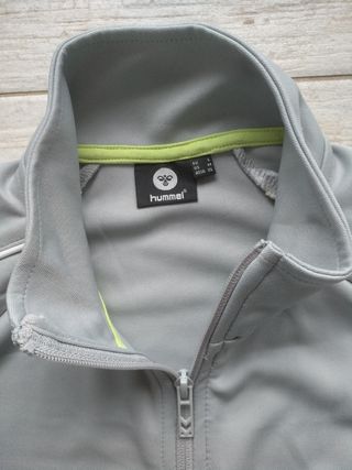 Chaqueta de entrenamiento nueva de Hummel