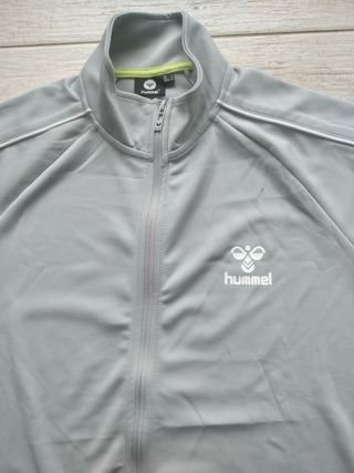 Chaqueta de entrenamiento nueva de Hummel